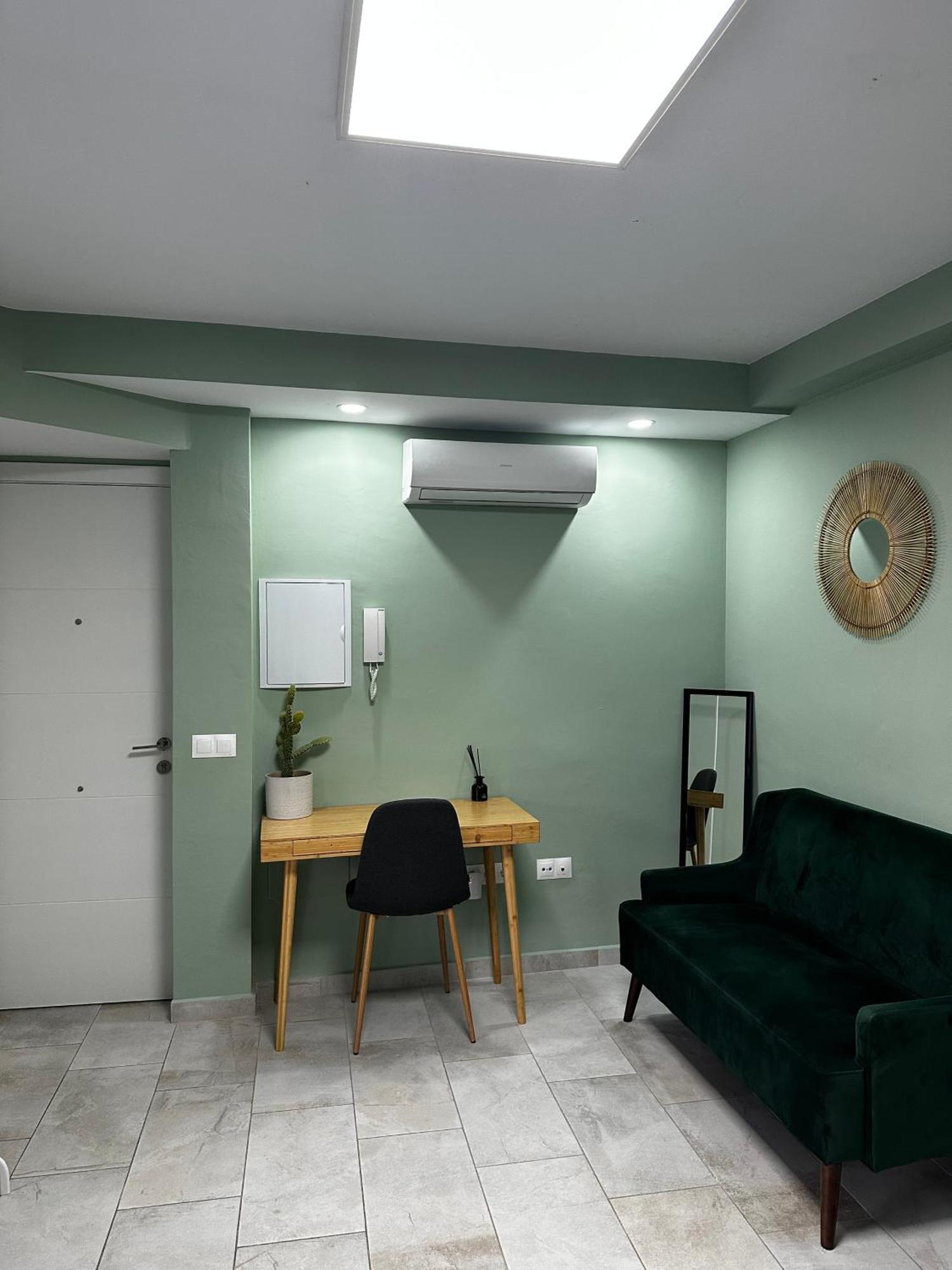 Lovely Studio Apartment Malaga Center מראה חיצוני תמונה